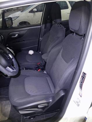 JEEP RENEGADE 1.8 16V FLEX LONGITUDE 4P AUTOMÁTICO JEEP RENEGADE 1.8 16V FLEX LONGITUDE 4P AUTOMÁTICO